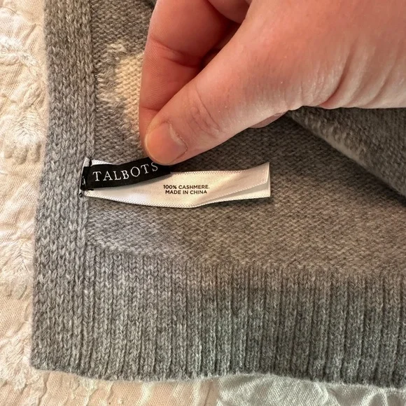 Talbots cashmere heart scarf NWOT - Picture 5 of 5